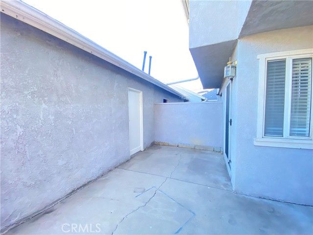 156 W Walnut A, Rialto, CA 92376