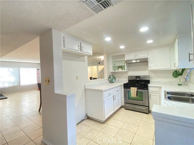 156 W Walnut A, Rialto, CA 92376