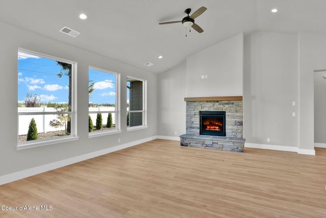 9015 CALIFORNIA STREET, Rathdrum, ID 83858