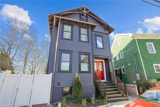 8 Cross Street 1, Newport, RI 02840