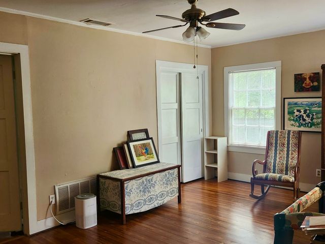 2210 S Martin St, Kilgore, TX 75662