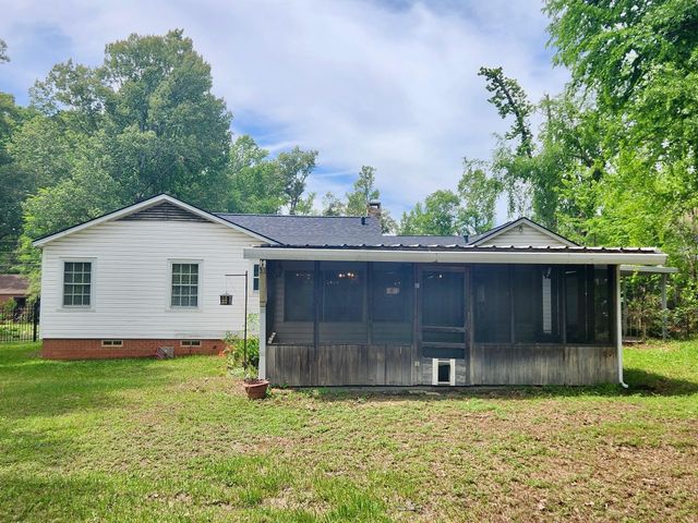 2210 S Martin St, Kilgore, TX 75662