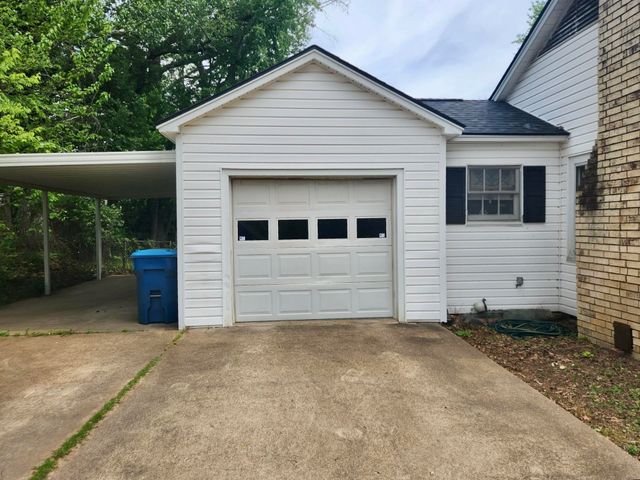 2210 S Martin St, Kilgore, TX 75662