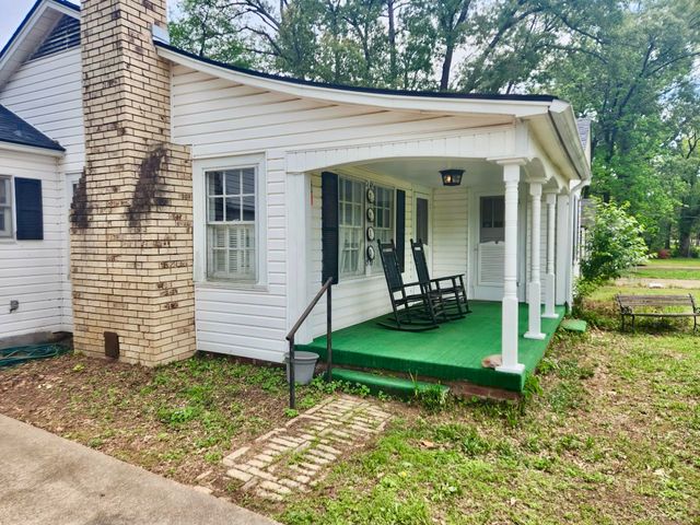 2210 S Martin St, Kilgore, TX 75662