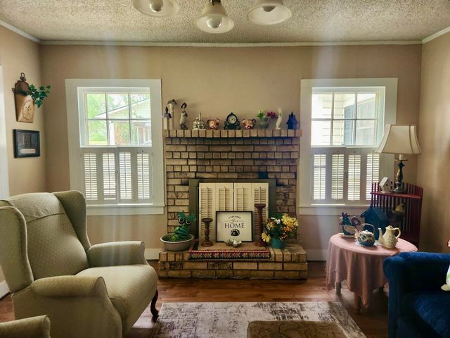 2210 S Martin St, Kilgore, TX 75662