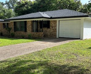 900 N 23 1/2 Street, Corsicana, TX 75110