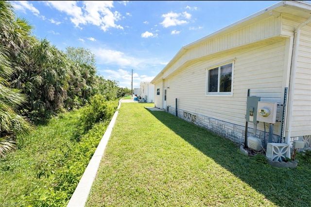 26110 Princess LN, Bonita Springs, FL 34135