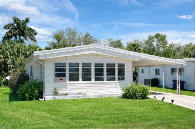 26110 Princess LN, Bonita Springs, FL 34135