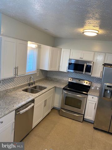 2423 W ROSECROFT VILLAGE CIR, Oxon Hill, MD 20745