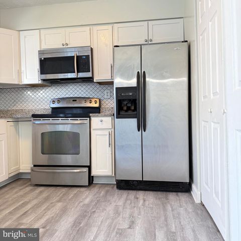 2423 W ROSECROFT VILLAGE CIR, Oxon Hill, MD 20745