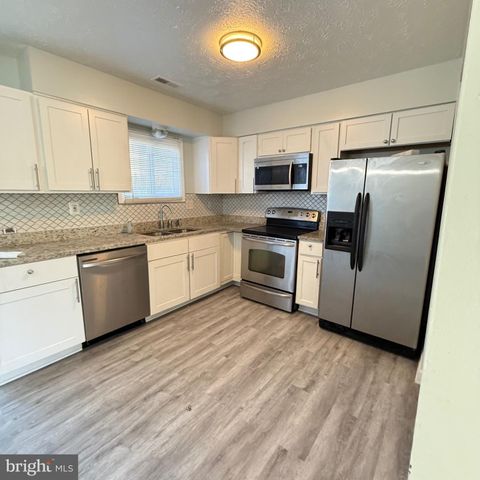 2423 W ROSECROFT VILLAGE CIR, Oxon Hill, MD 20745