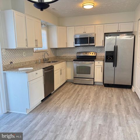 2423 W ROSECROFT VILLAGE CIR, Oxon Hill, MD 20745