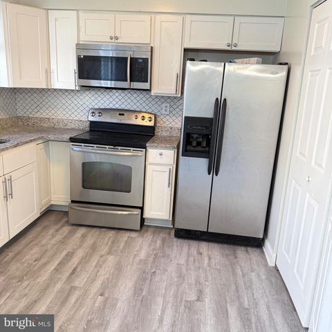 2423 W ROSECROFT VILLAGE CIR, Oxon Hill, MD 20745