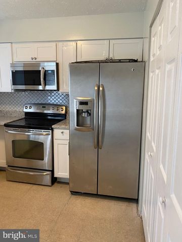 2423 W ROSECROFT VILLAGE CIR, Oxon Hill, MD 20745