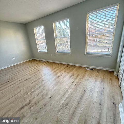 2423 W ROSECROFT VILLAGE CIR, Oxon Hill, MD 20745