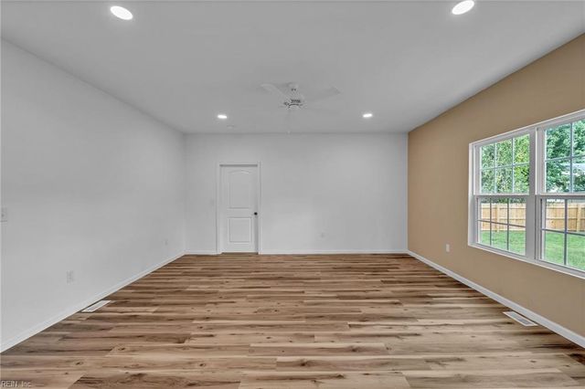 502 Center AVE, Newport News, VA 23601