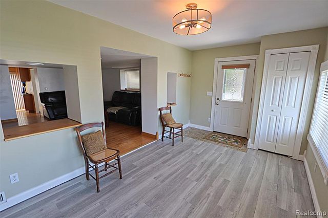 412 E Shore Drive, Whitmore Lake, MI 48189