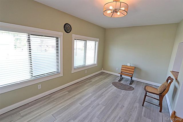 412 E Shore Drive, Whitmore Lake, MI 48189