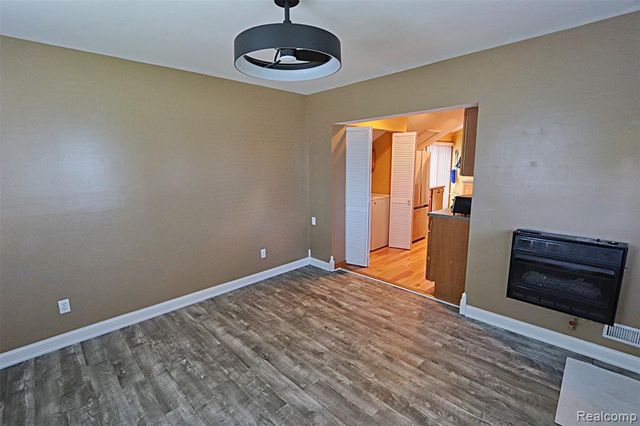 412 E Shore Drive, Whitmore Lake, MI 48189