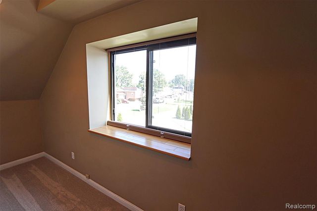 412 E Shore Drive, Whitmore Lake, MI 48189