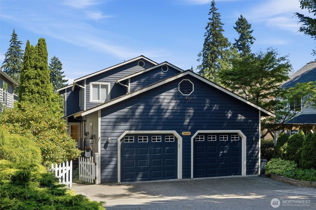 18656 4th Avenue NE, Suquamish, WA 98392