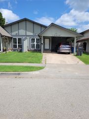 10929 E 16th Street E, Tulsa, OK 74128