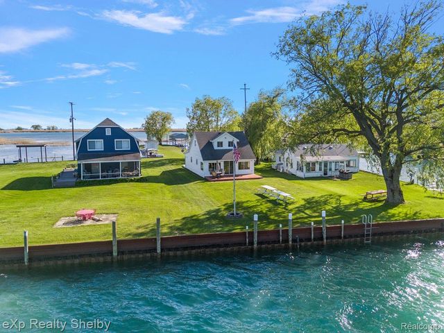 8395 N Channel - Harsens Island, Clay Township, MI 48001