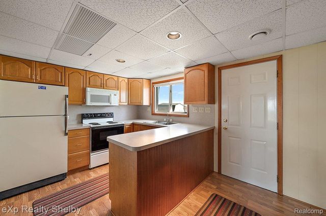 8395 N Channel - Harsens Island, Clay Township, MI 48001