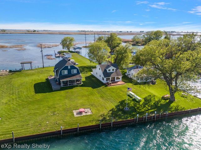 8395 N Channel - Harsens Island, Clay Township, MI 48001