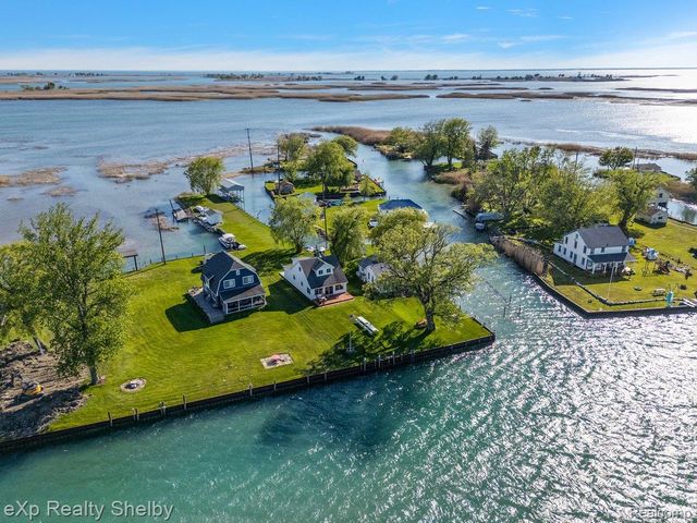 8395 N Channel - Harsens Island, Clay Township, MI 48001