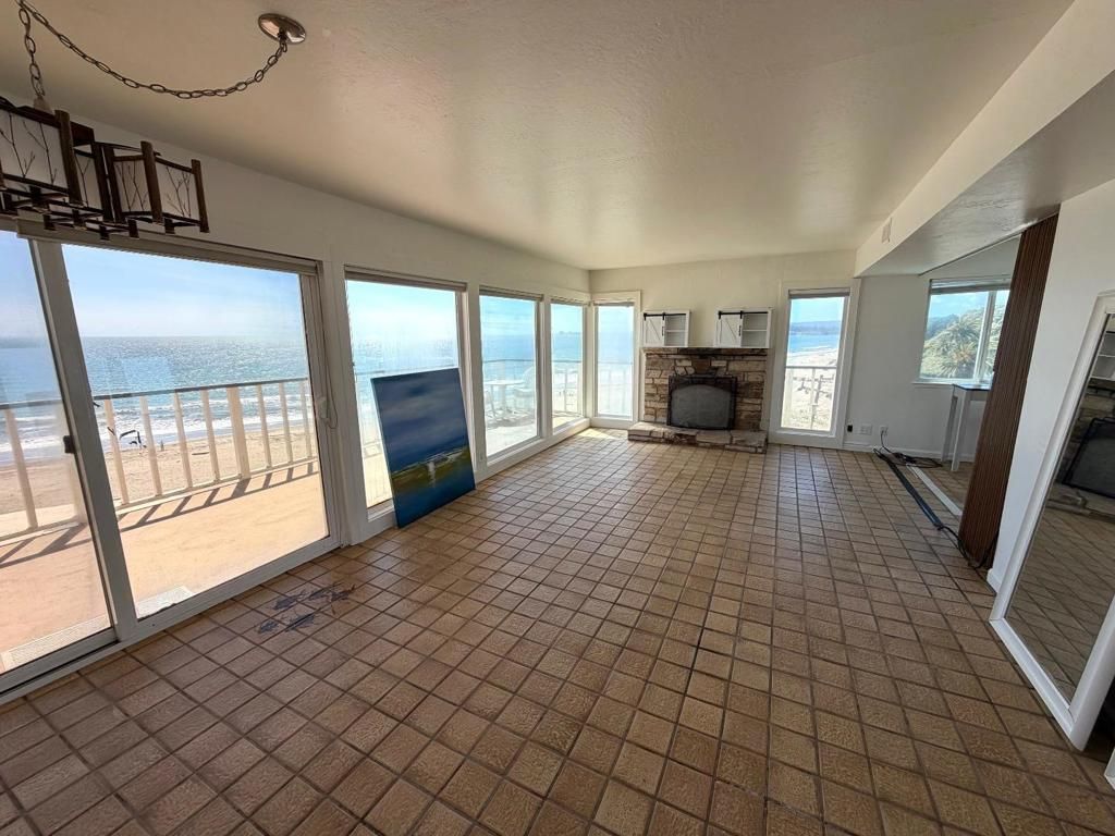 Image 1 of property listing at 102 Rio Del Mar Boulevard, Aptos, CA 95003