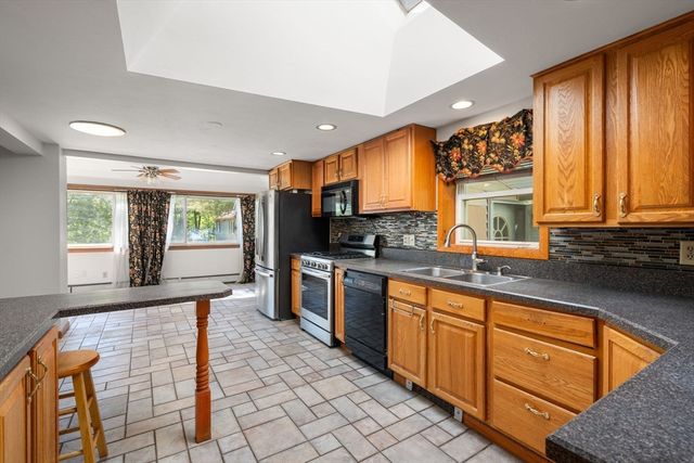 9 Westland Drive, Spencer, MA 01562