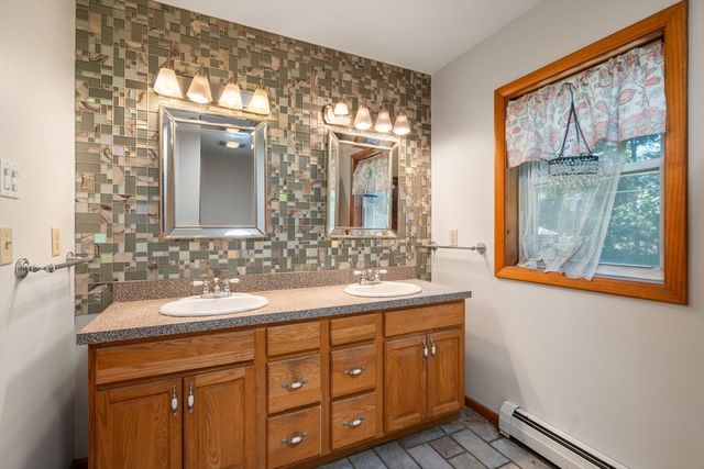 9 Westland Drive, Spencer, MA 01562