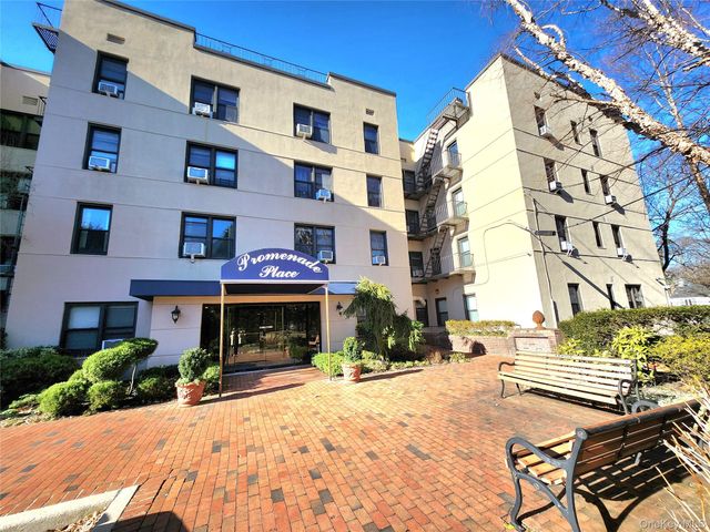 11 Wooleys Lane 2E, Great Neck, NY 11023