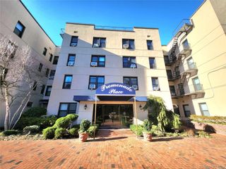 11 Wooleys Lane 2E, Great Neck, NY 11023