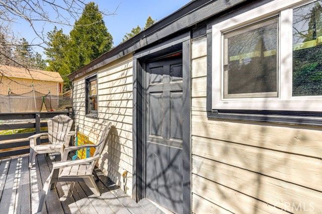 875 Virginia Court, Lake Arrowhead, CA 92352