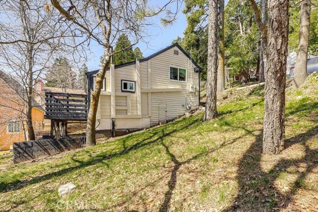 875 Virginia Court, Lake Arrowhead, CA 92352