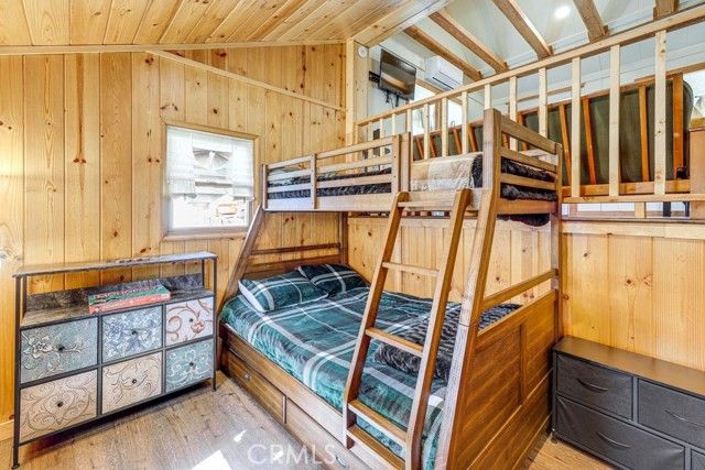 875 Virginia Court, Lake Arrowhead, CA 92352