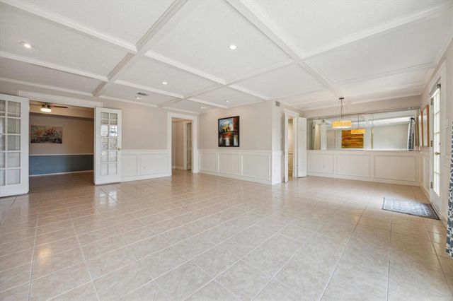 361 N Post Oak Lane 135, Houston, TX 77024
