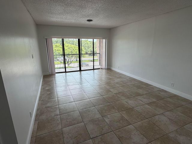 2500 CORAL SPRINGS Drive 306, Coral Springs, FL 33065
