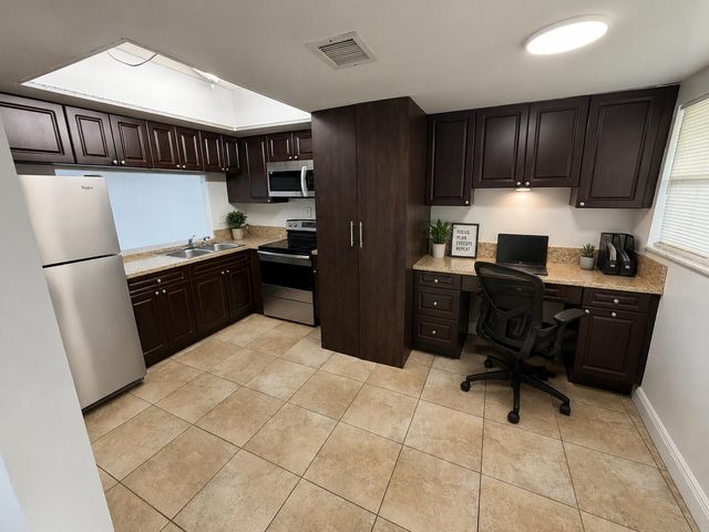 2500 CORAL SPRINGS Drive 306, Coral Springs, FL 33065