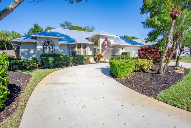 1837 SW Hunters Club Way, Palm City, FL 34990