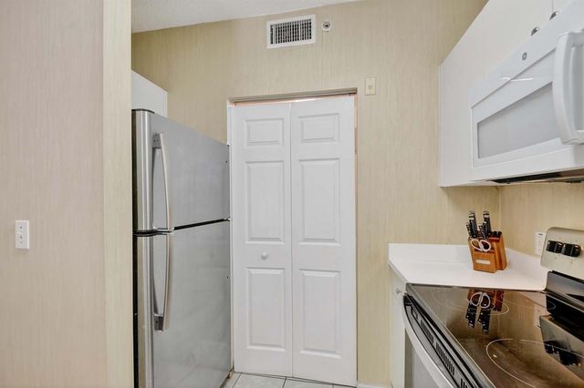 11740 Saint Andrews Place 206, Wellington, FL 33414