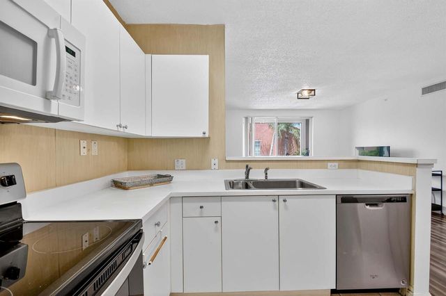 11740 Saint Andrews Place 206, Wellington, FL 33414