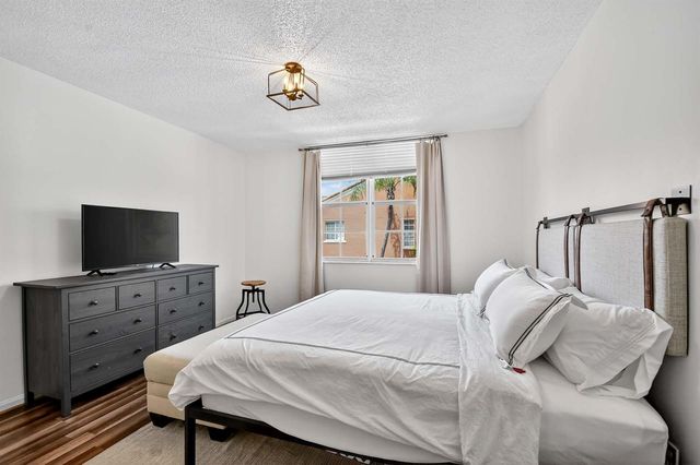 11740 Saint Andrews Place 206, Wellington, FL 33414