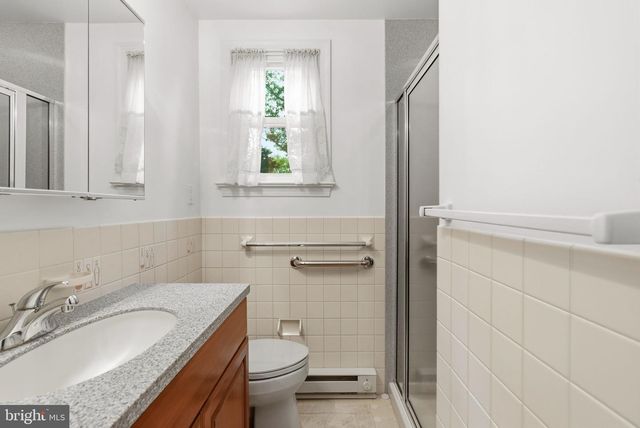 214 BROOKSIDE CIR, Harleysville, PA 19438