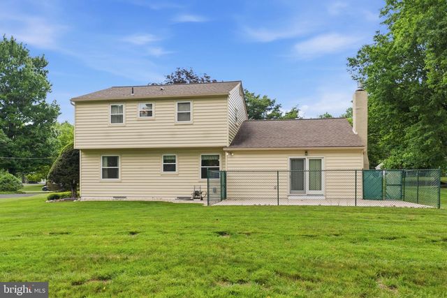 214 BROOKSIDE CIR, Harleysville, PA 19438