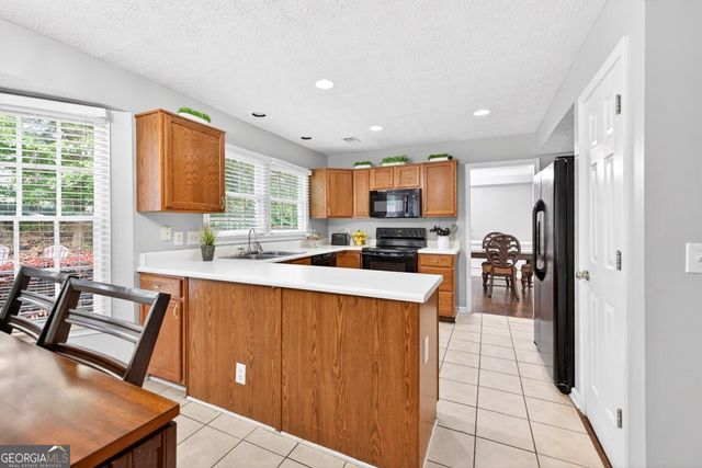 2920 Dunlin Lake Way, Lawrenceville, GA 30044