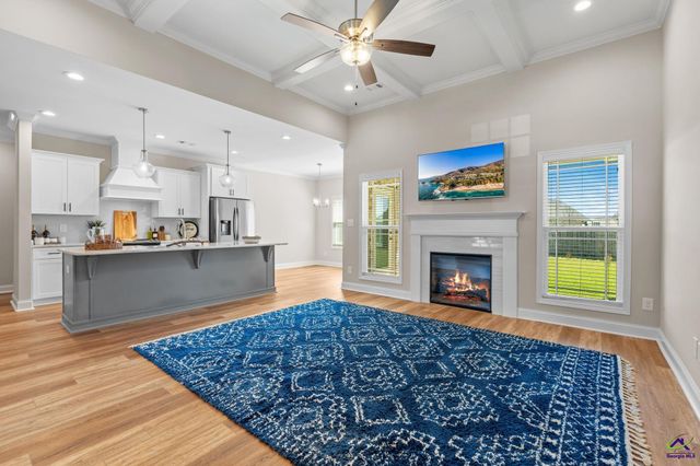 106 Rolling Meadow, Kathleen, GA 31047