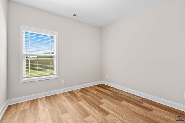 106 Rolling Meadow, Kathleen, GA 31047